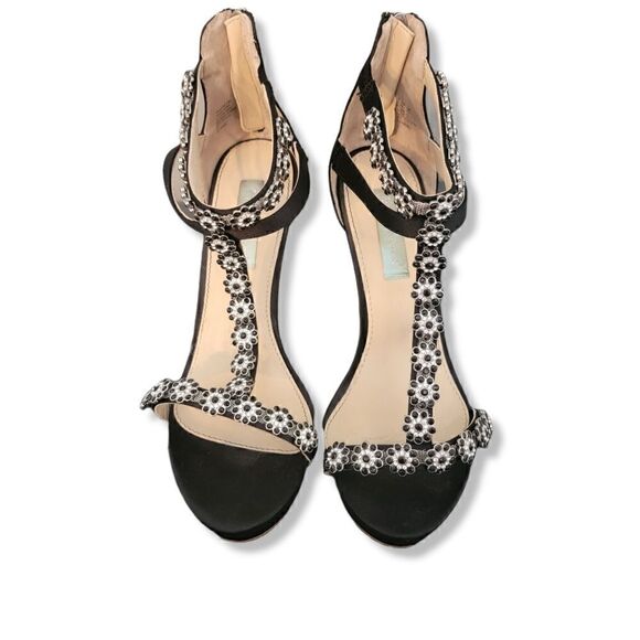 Betsey Johnson Blue Label SB-ADORE SZ 8.5 Pumps With Flower Rhinestones Heels - Picture 2 of 8